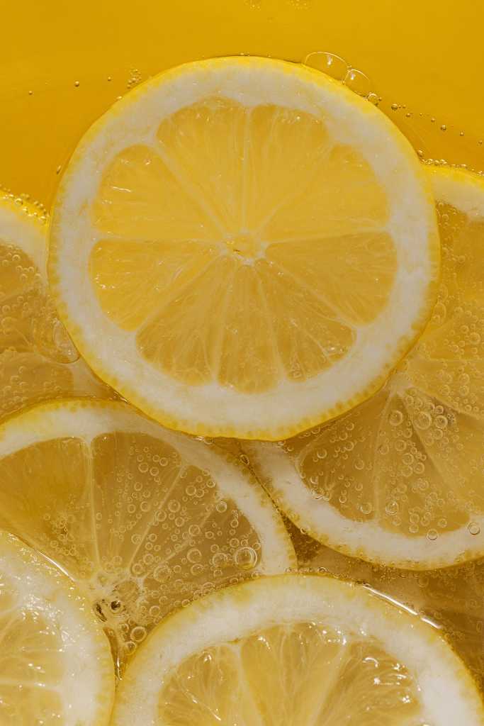 Close up of lemon slices.